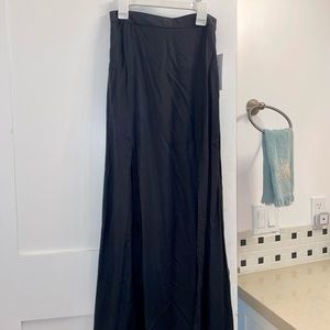 NWT black RVCA skirt